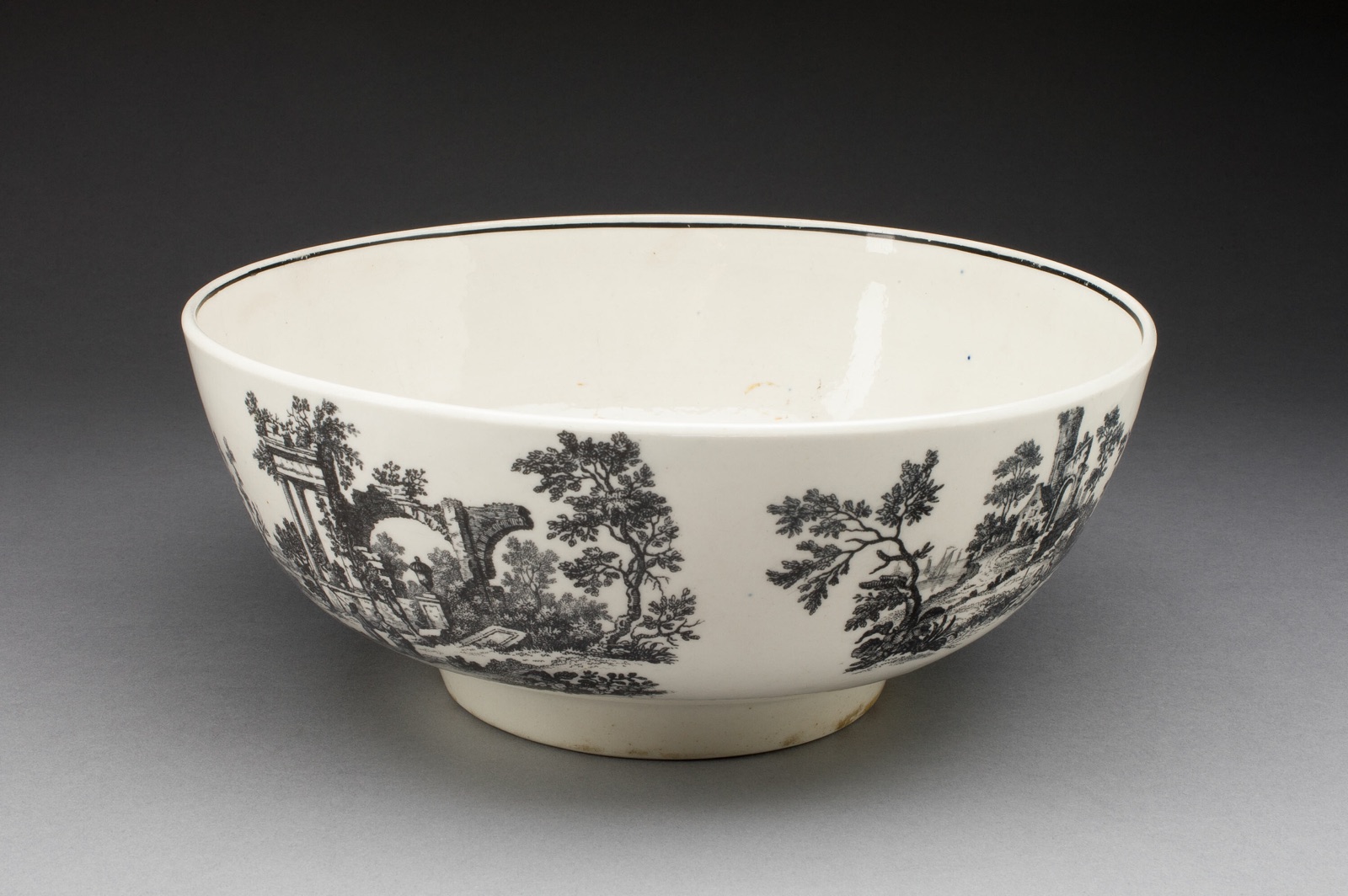 Bowl — Worcester Porcelain Factory (Flight Period, 1783-1792); Worcester, England, founded 1751