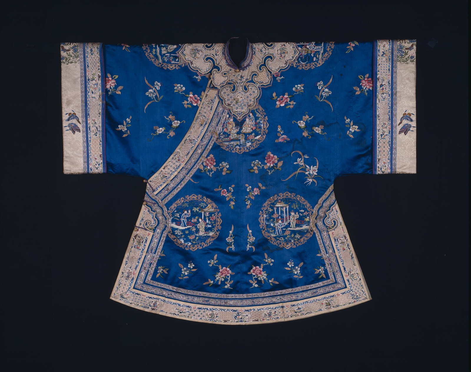 Woman's Ao (Short Robe) — Han-Chinese; China