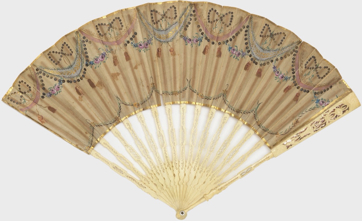 Folding fan and case