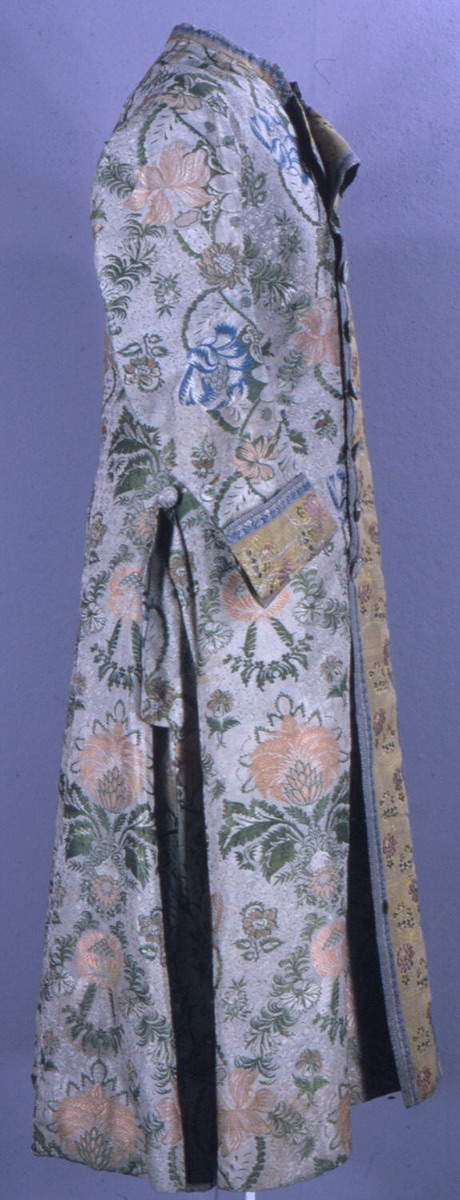 Dressing gown