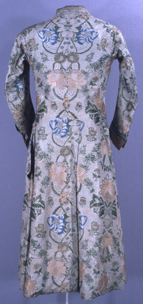 Dressing gown