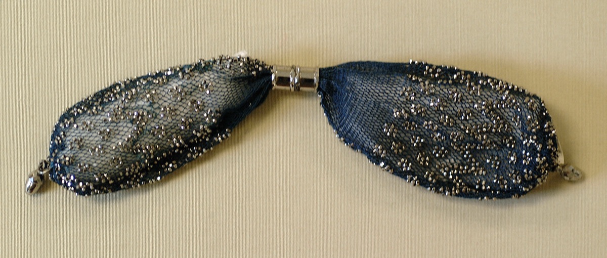 Miser's purse