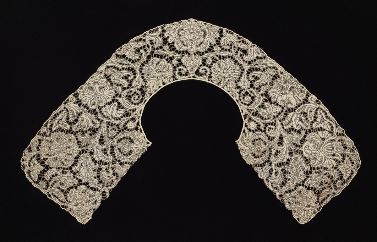 Collar