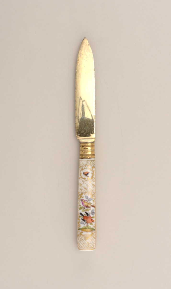 Knife with Porcelain Handle