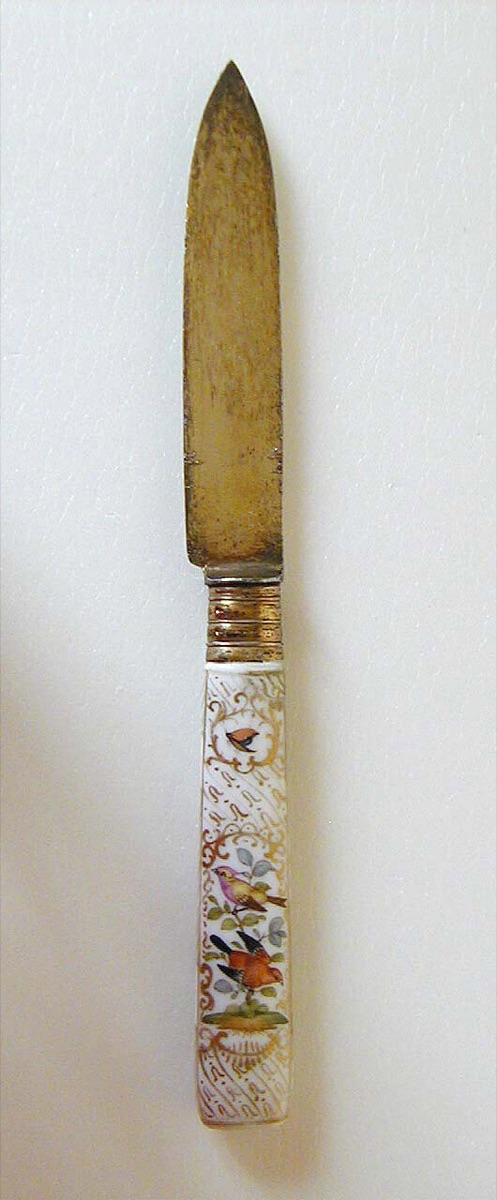 Knife with Porcelain Handle