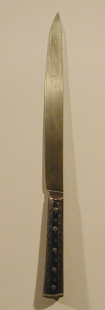 Knife