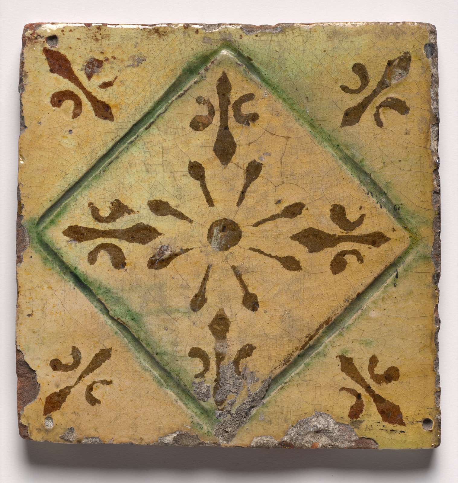 Tile- Diamond Medallion