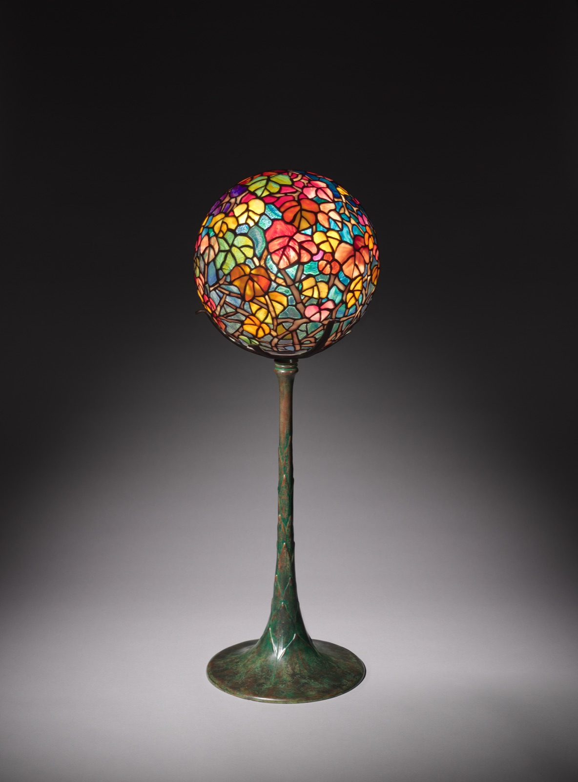 Autumn Leaf Globe Table Lamp — Tiffany Studios (United States, New York, 1902–32)