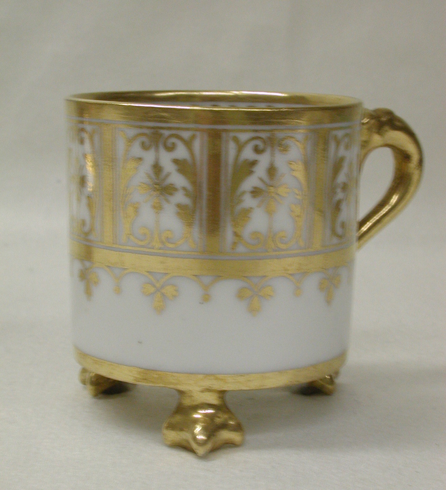 Cup (part of a service) — Royal Porcelain Manufactory, Naples