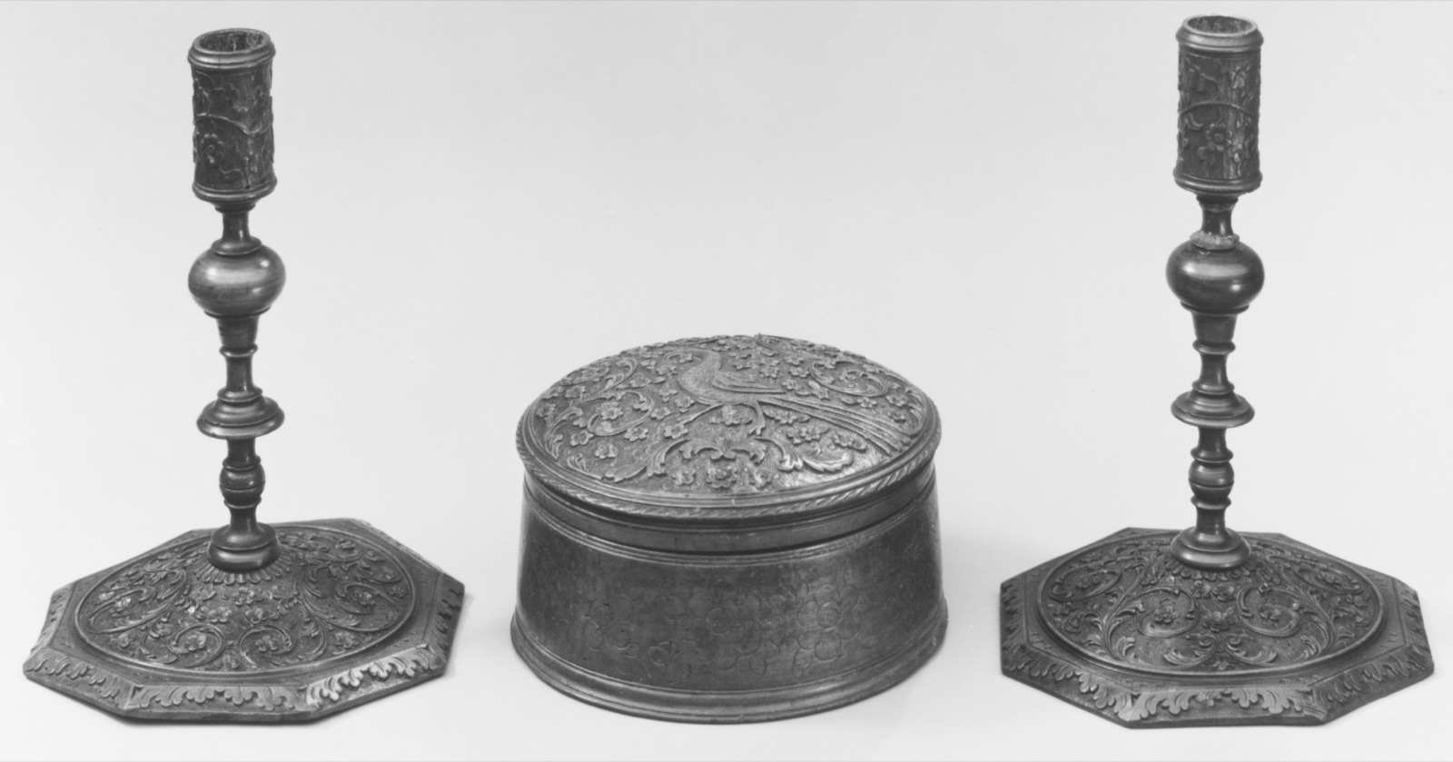 Box (part of a set) — Nicolas François Foulon