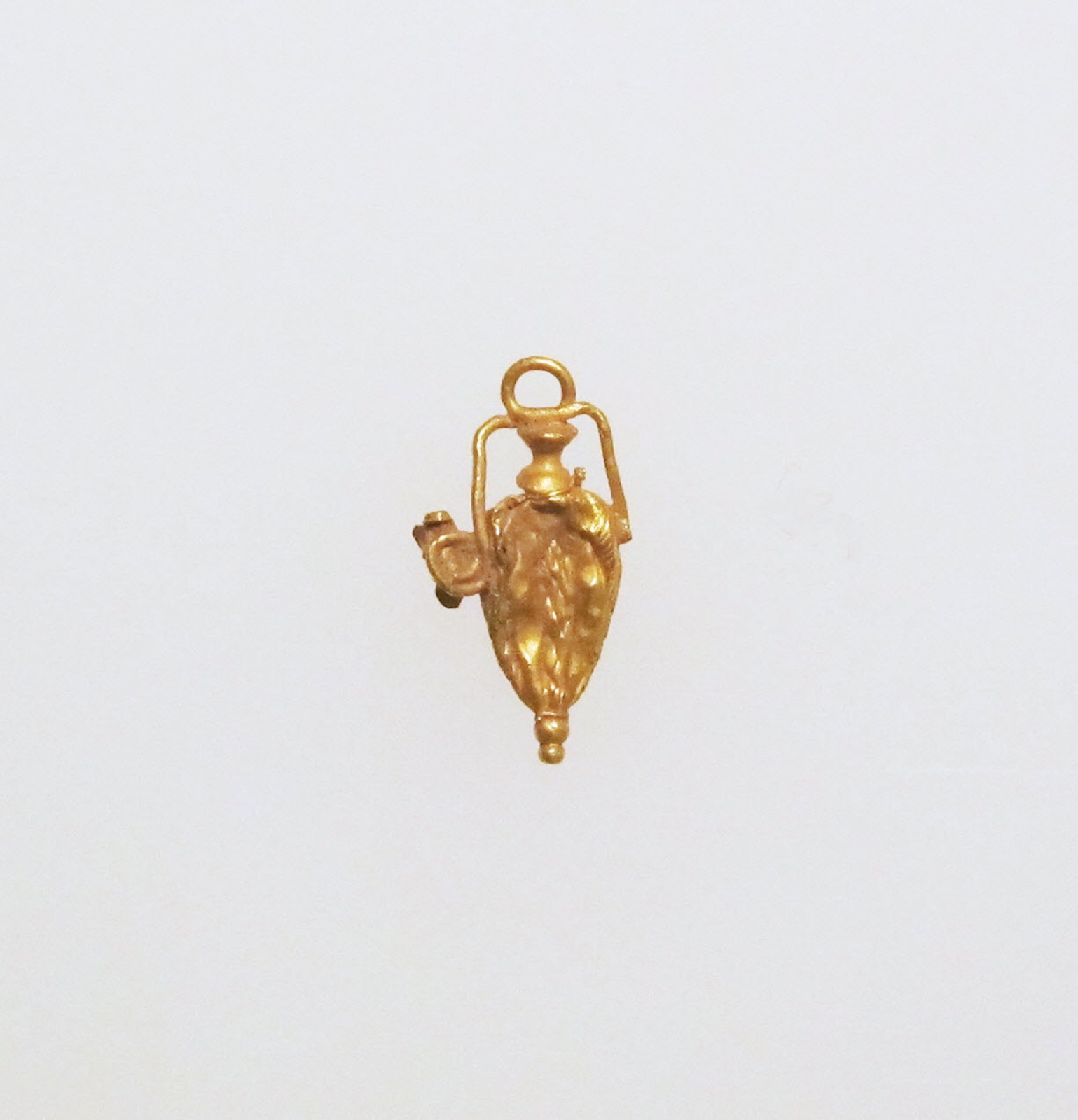 Pendant in the form of a vase