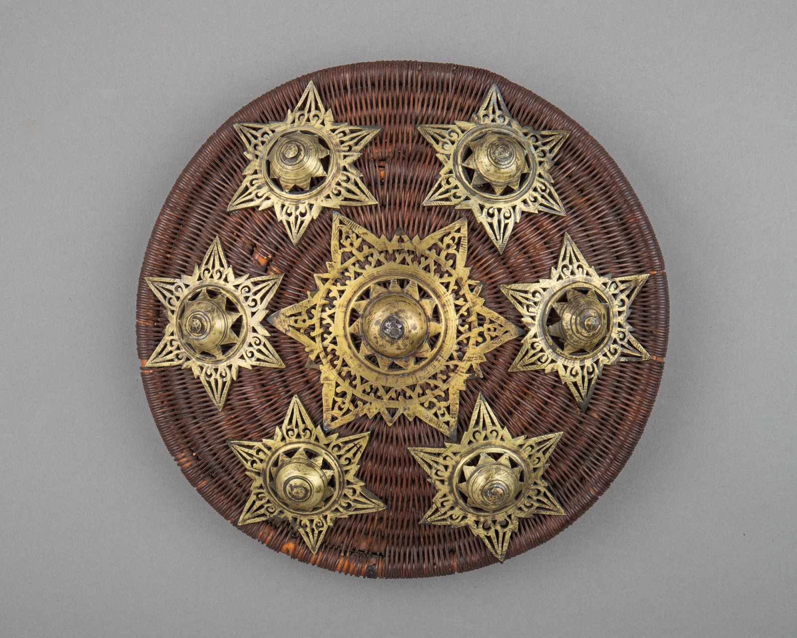 Shield (peurise tuju bintang "seven star shield")