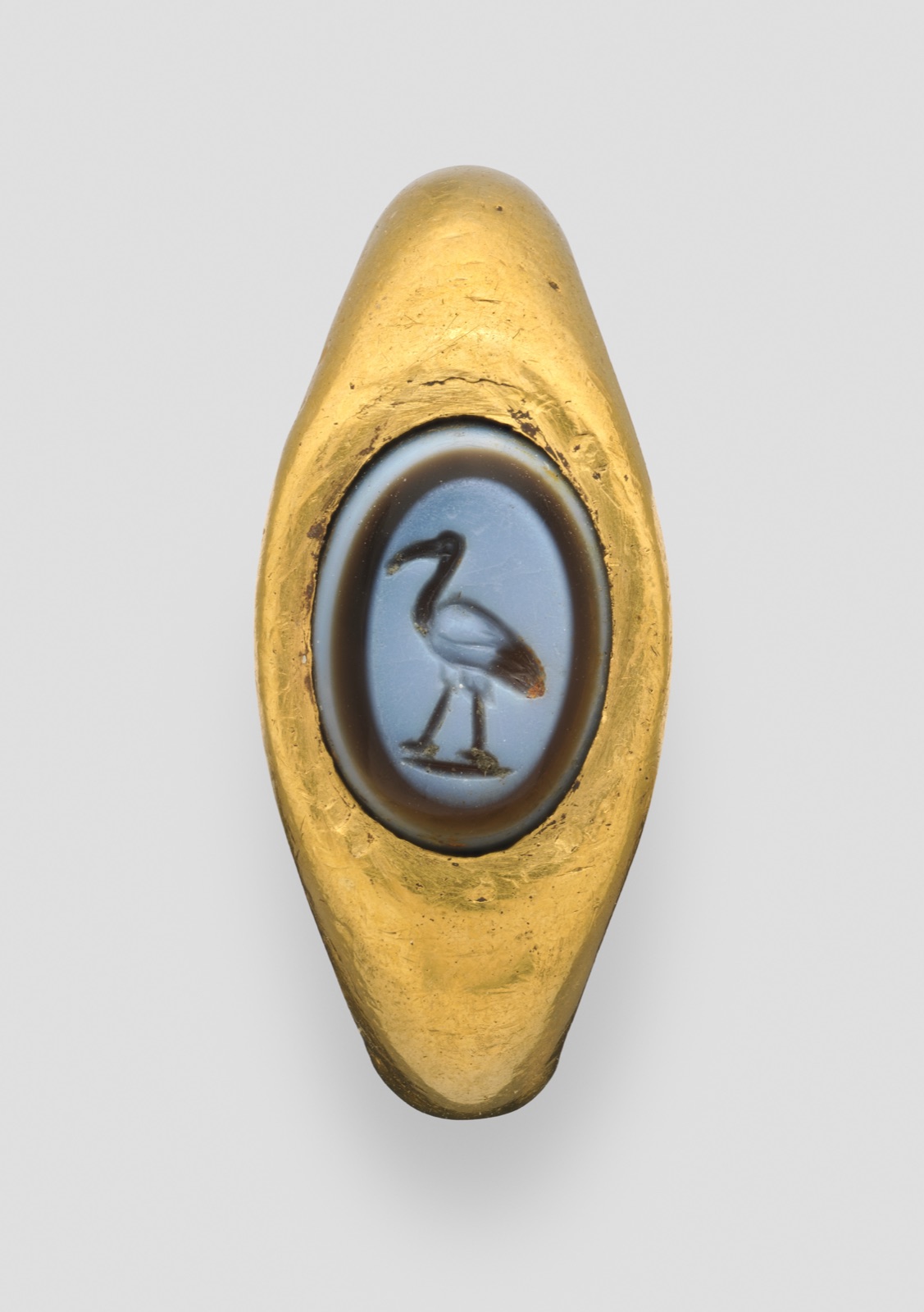 Ring with a nicolo intaglio of an ibis