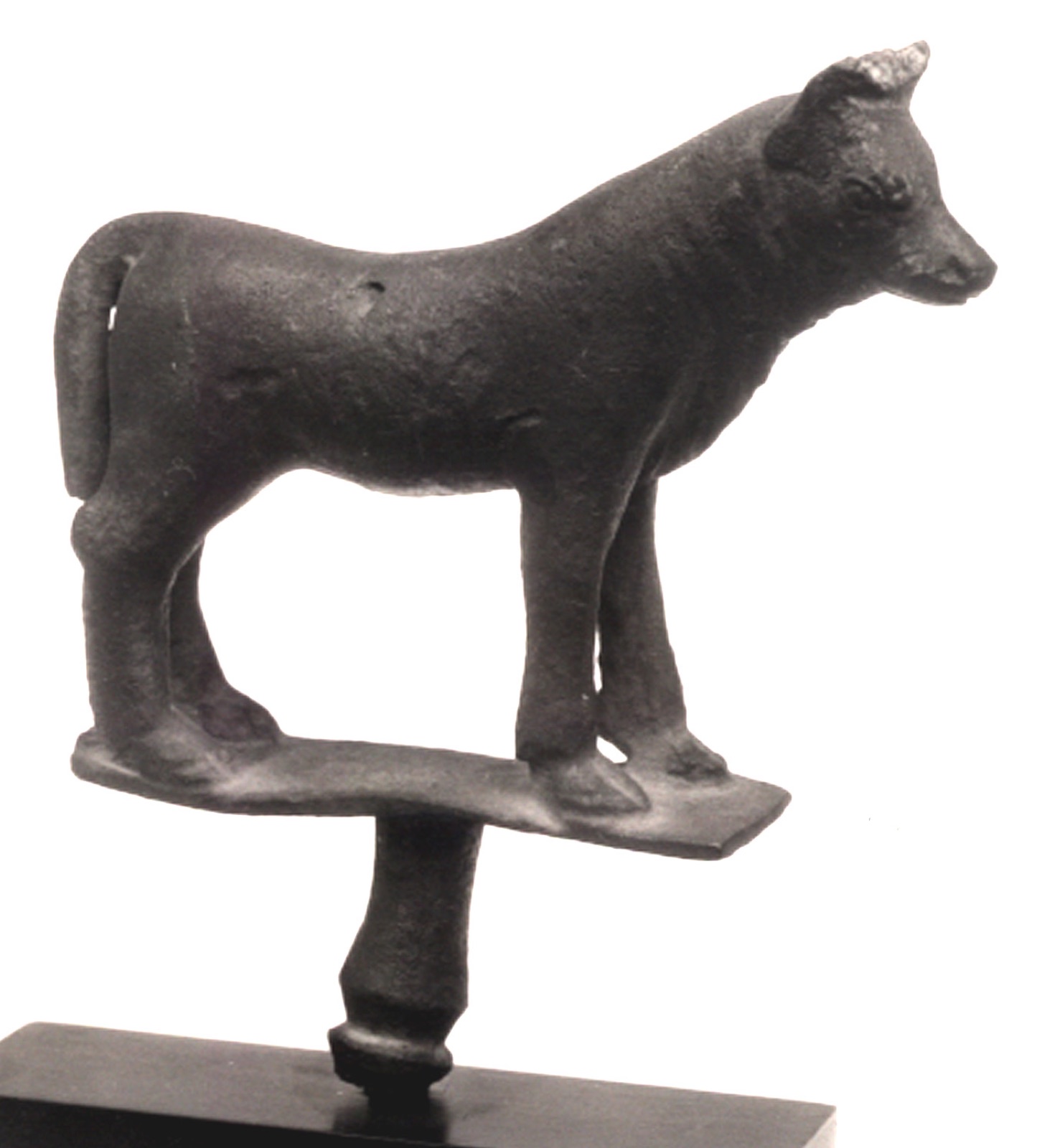 Figurine of bull