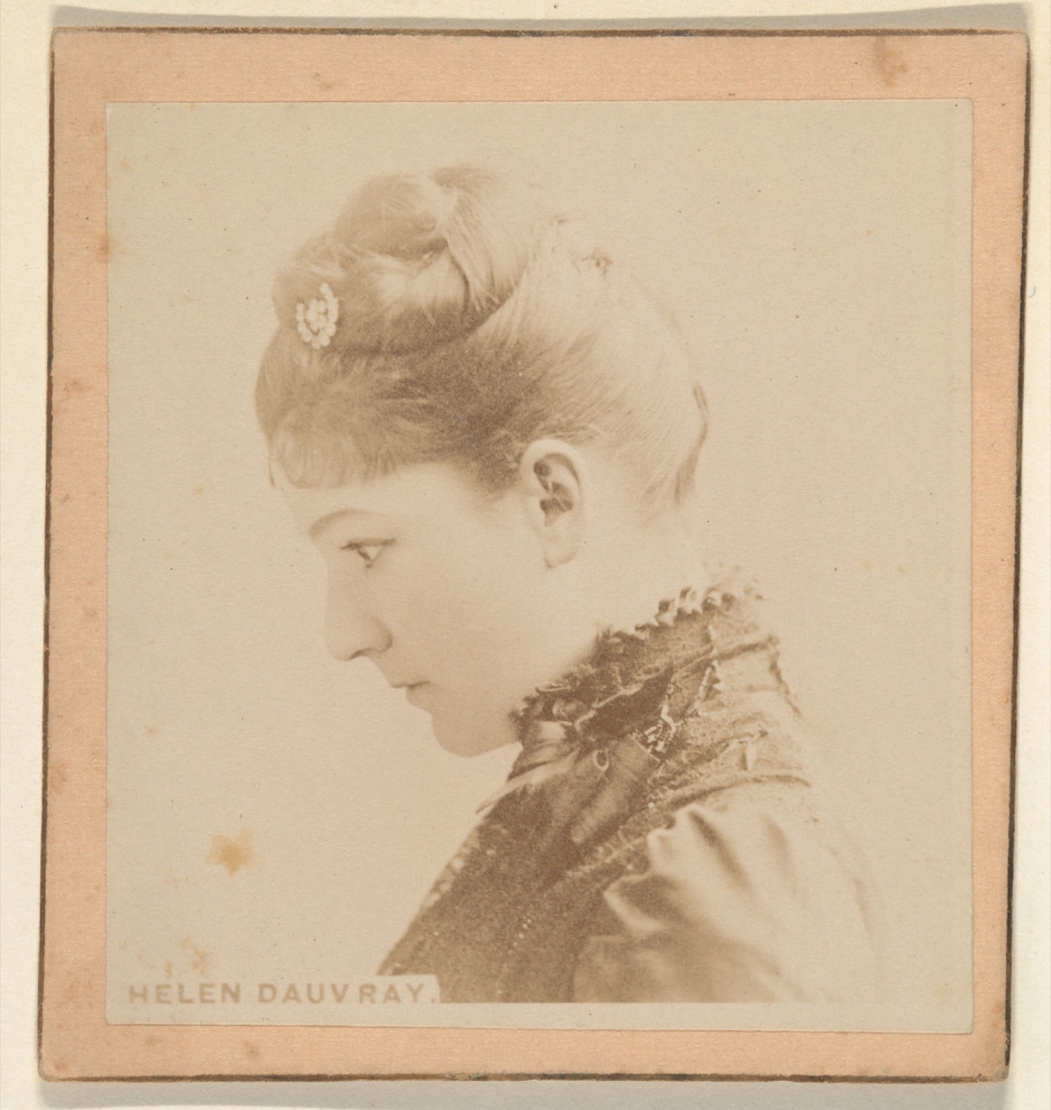 Helen Dauvray, from the Actresses series (N246), Type 2, issued by Kinney Brothers to promote Sporting Extra Cigarettes — Kinney Brothers Tobacco Company
