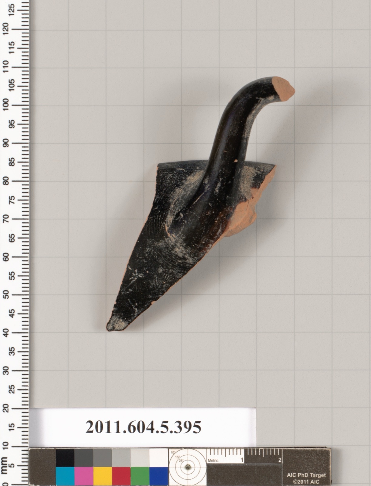 Terracotta rim fragment of a kylix (drinking cup)