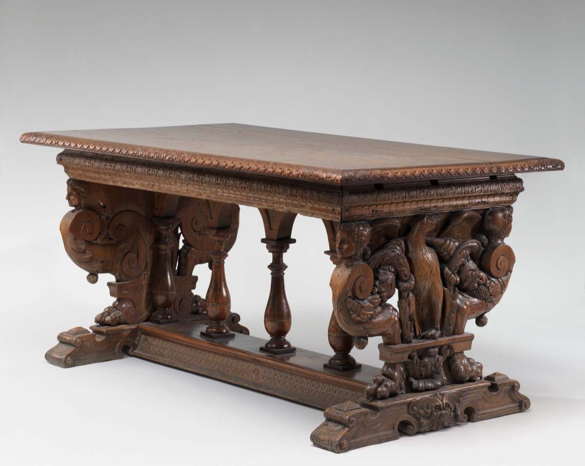 Walnut Table with Eagles on the Supports — Florentine 16th Century