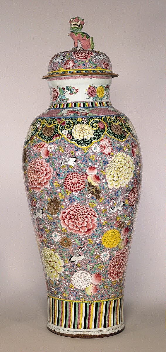 Large Covered Baluster Jar — Chinese Qing Dynasty