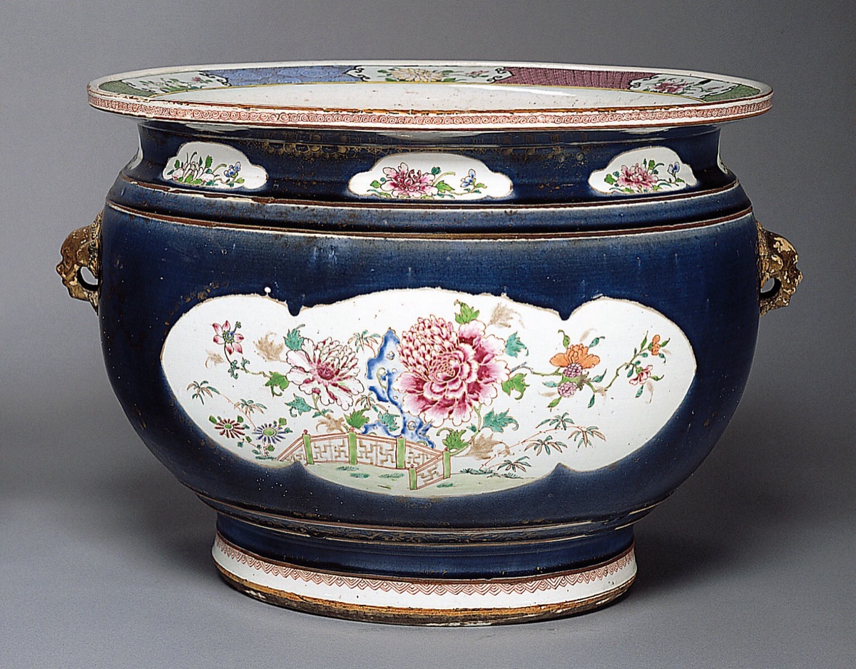 Large Fish Bowl — Chinese Qing Dynasty